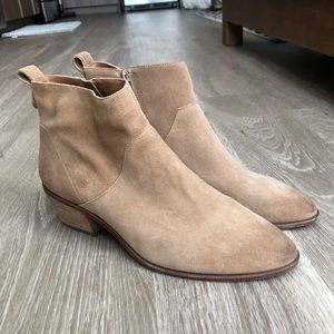 Sole Society Vixen Ankle Bootie in New Camel
